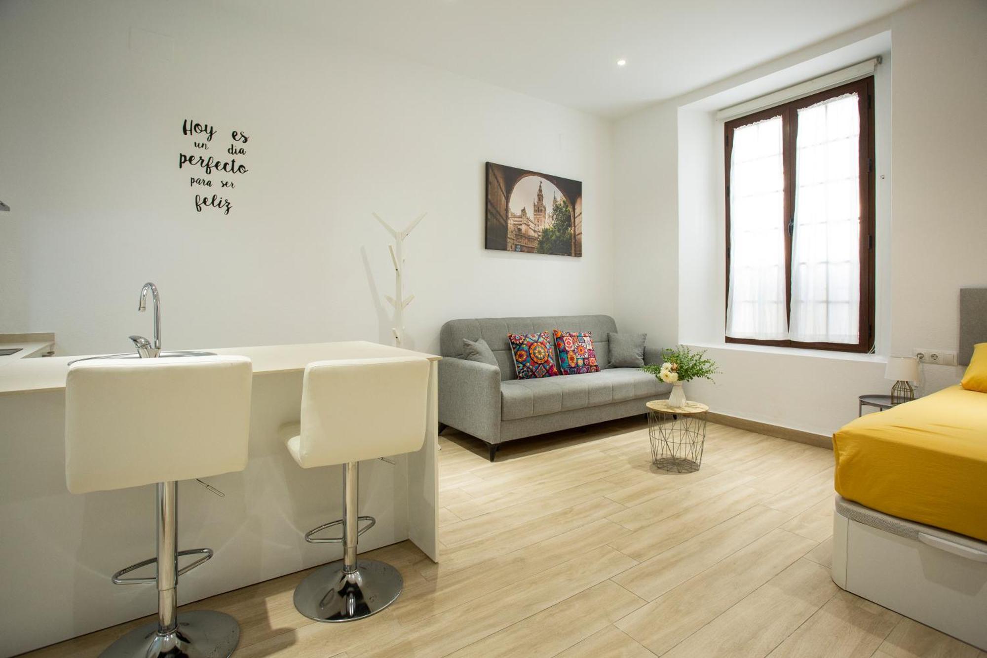 Wish Suite Cervantes Seville Exterior photo